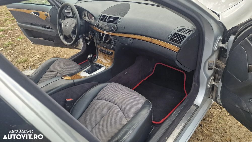 Mercedes-Benz W111 - 9