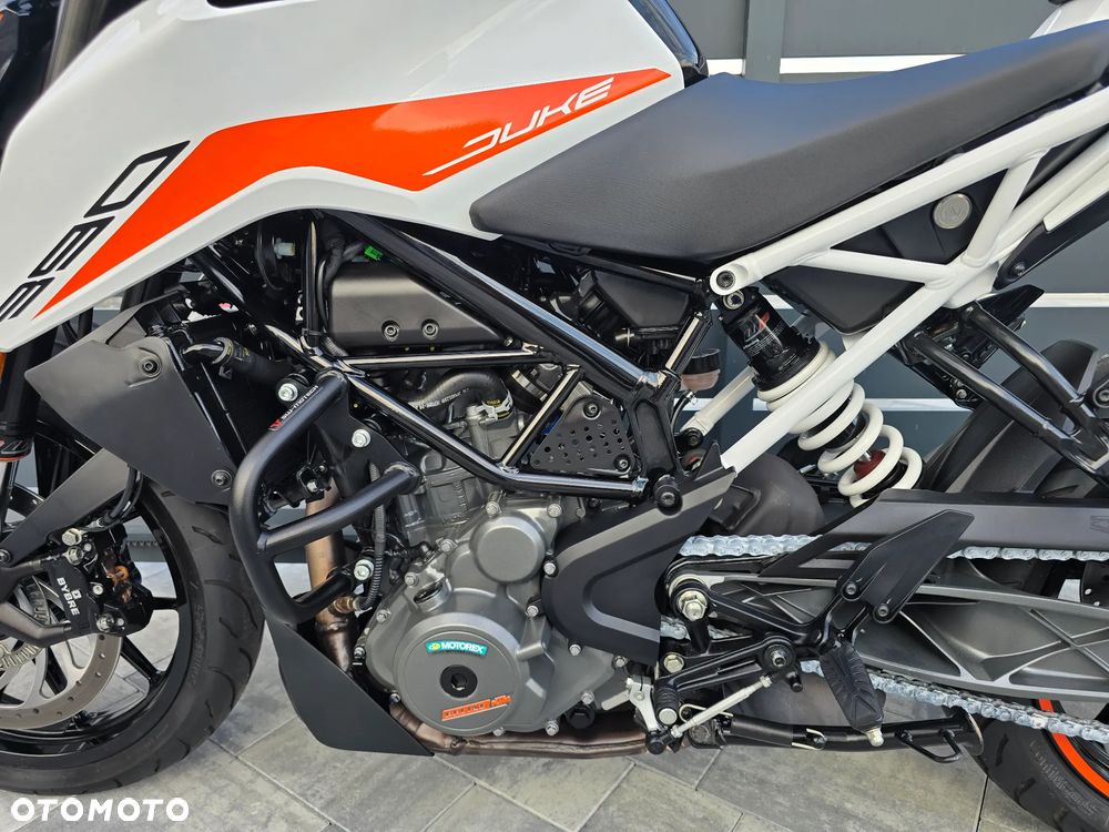 KTM Duke - 16
