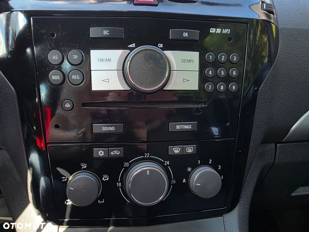 Opel Zafira 1.7 CDTI Essentia - 22