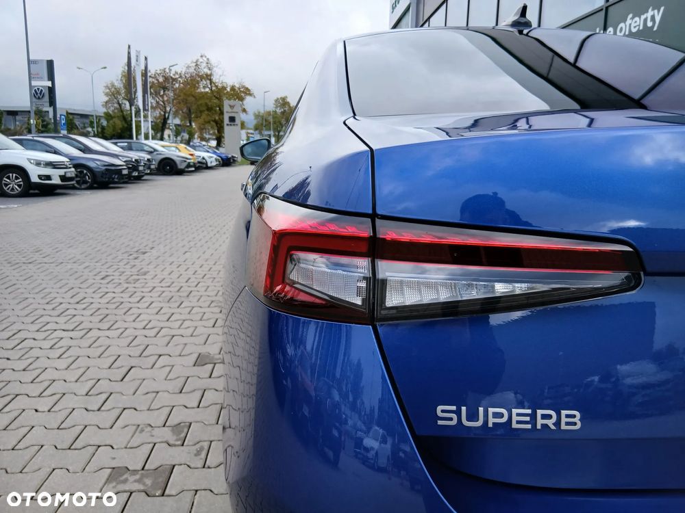 Skoda Superb 2.0 TSI Selection DSG - 8