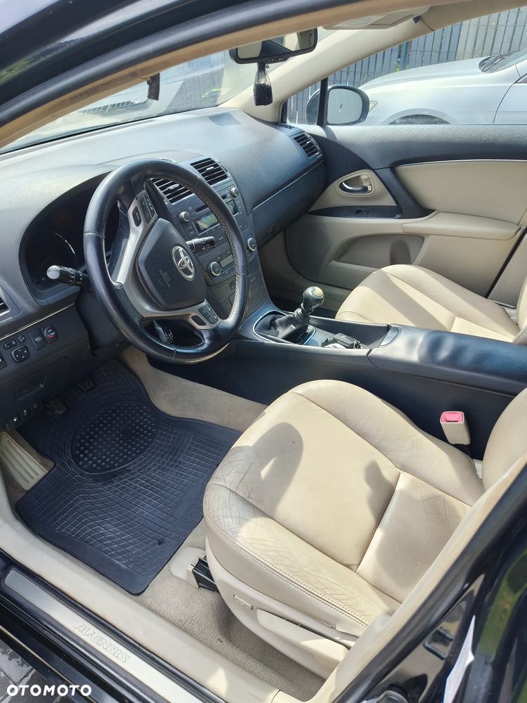 Toyota Avensis 2.2 D-4D 2010 - 7