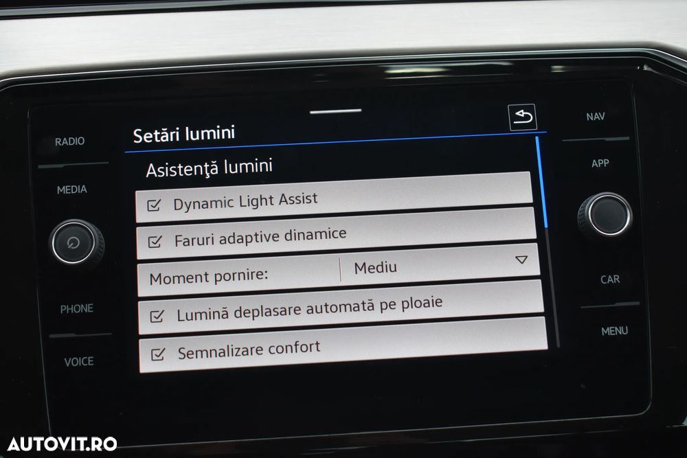 Volkswagen Passat 2.0 TDI DSG Highline - 29