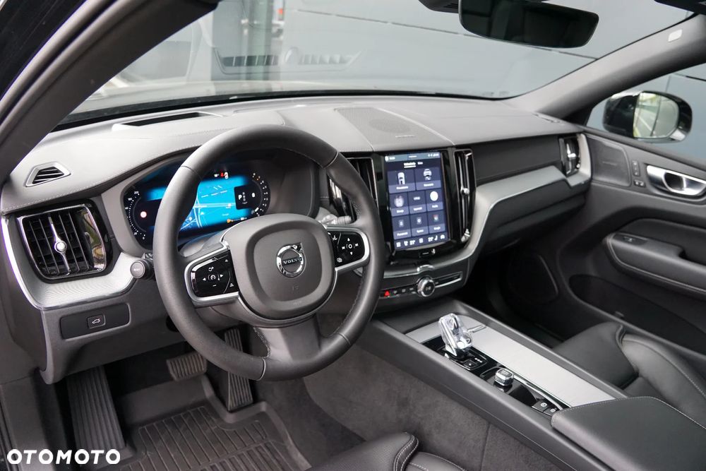 Volvo XC 60 B5 B AWD Ultimate Black Edition - 21