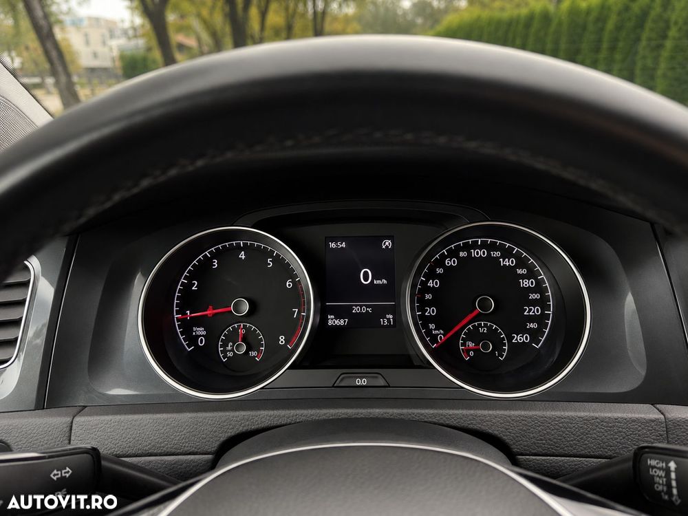 Volkswagen Golf 1.0 TSI Comfortline - 11