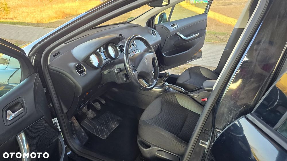 Peugeot 308 1.6 HDi Premium Plus - 32