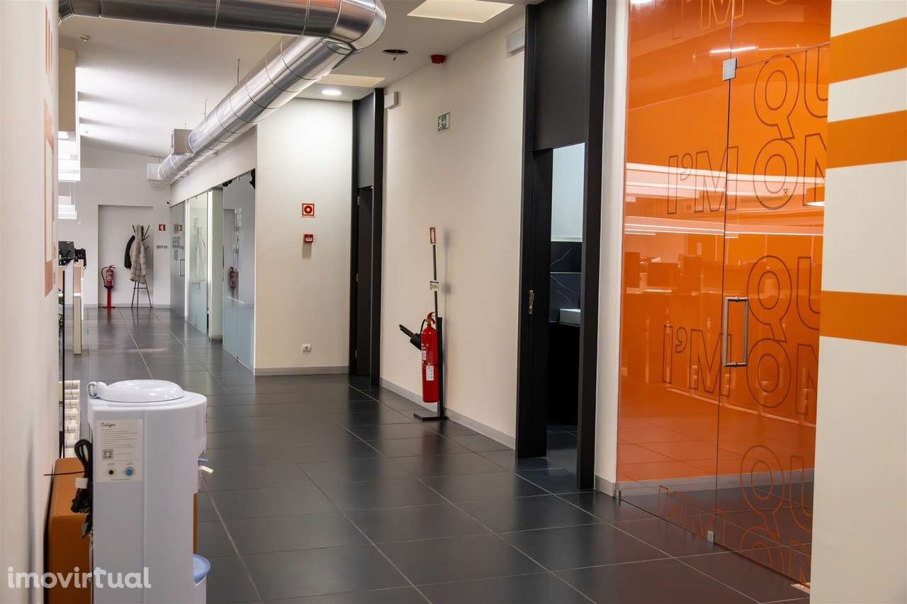 Amplo Escritório de 547m² em Vila Nova de Gaia - Grande imagem: 4/30