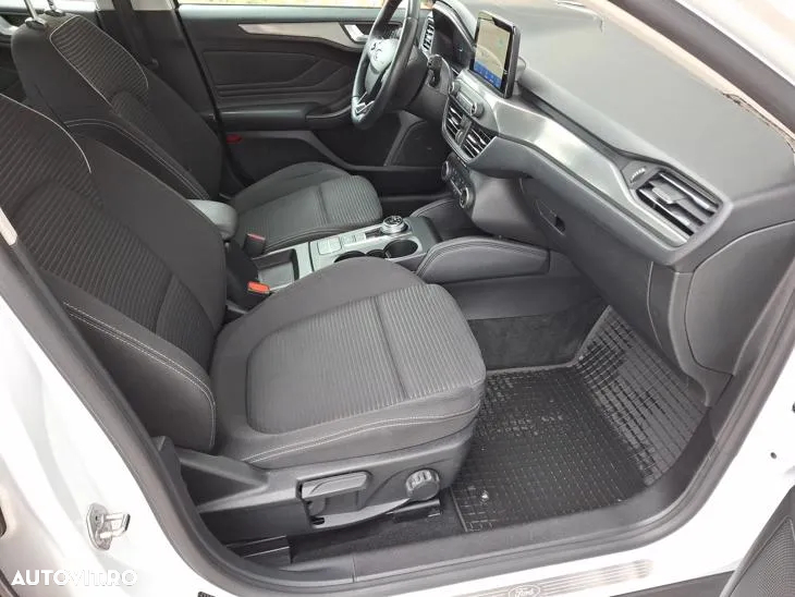 Ford Focus 1.5 TDCi Powershift Titanium - 15