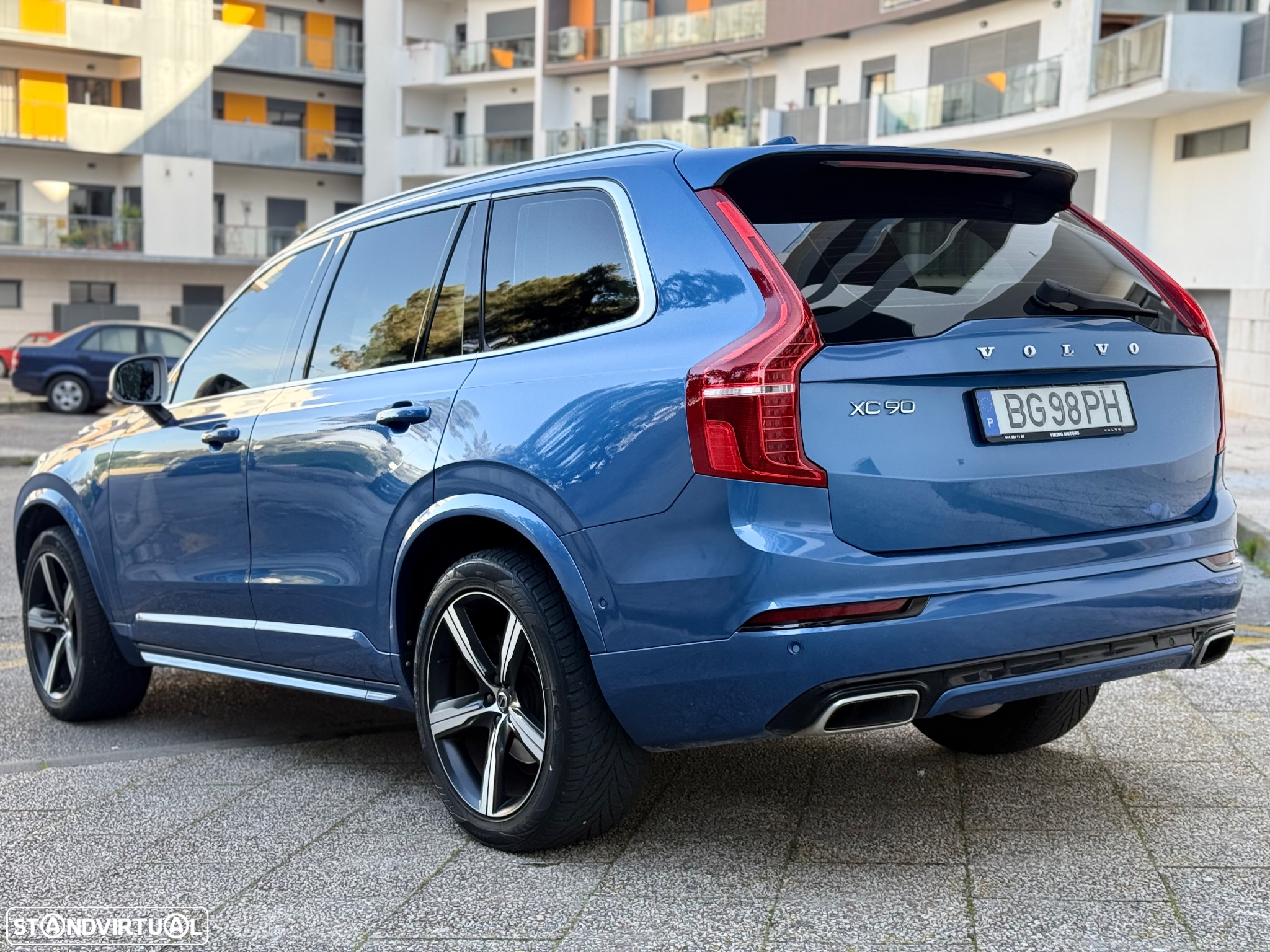Volvo XC 90 D5 AWD Geartronic RDesign - 22