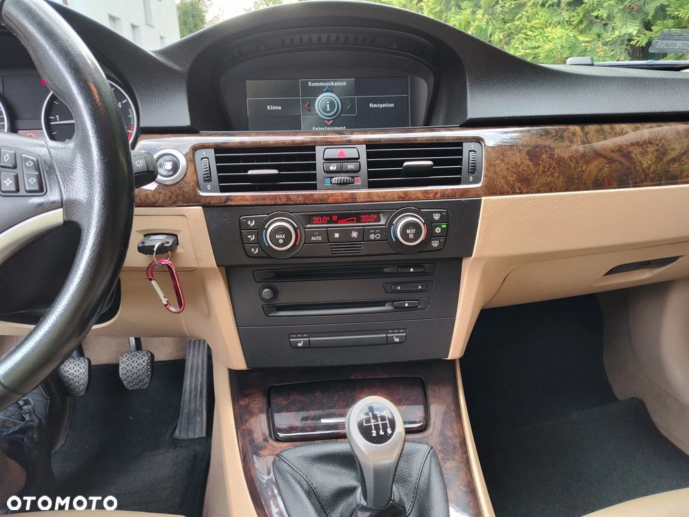BMW Seria 3 320d - 3