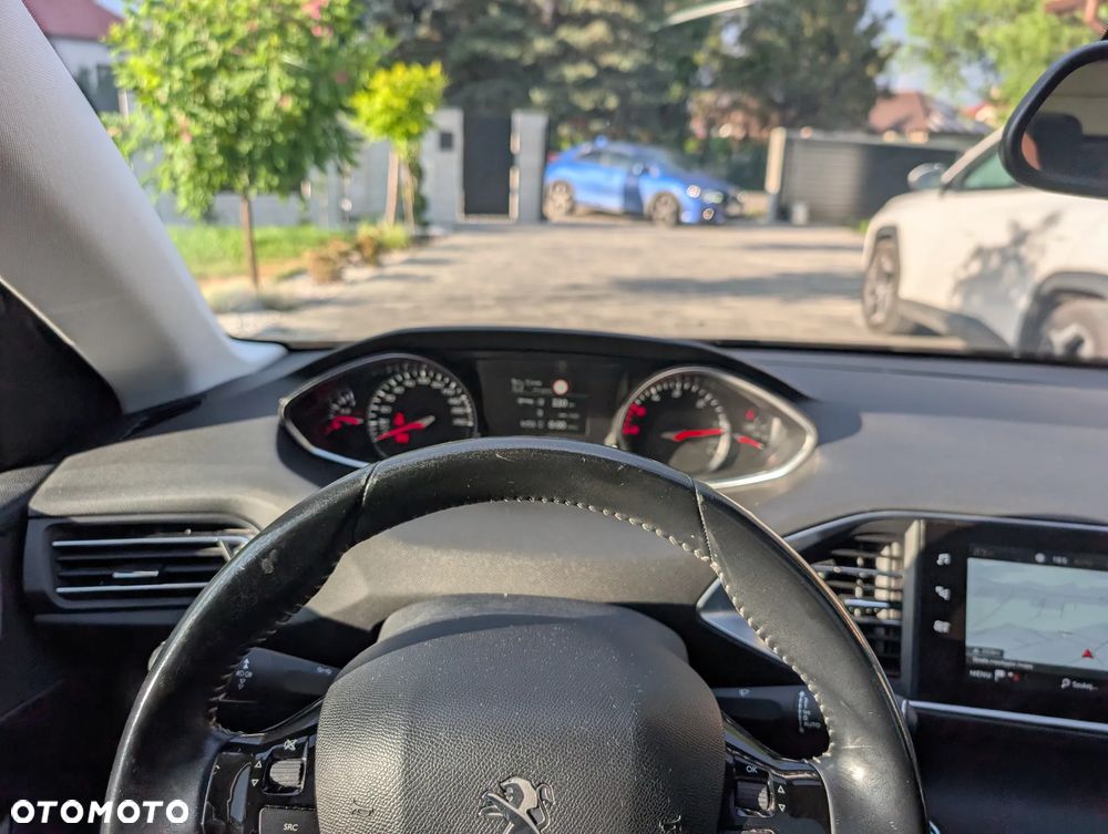 Peugeot 308 2.0 BlueHDi Allure S&S - 10