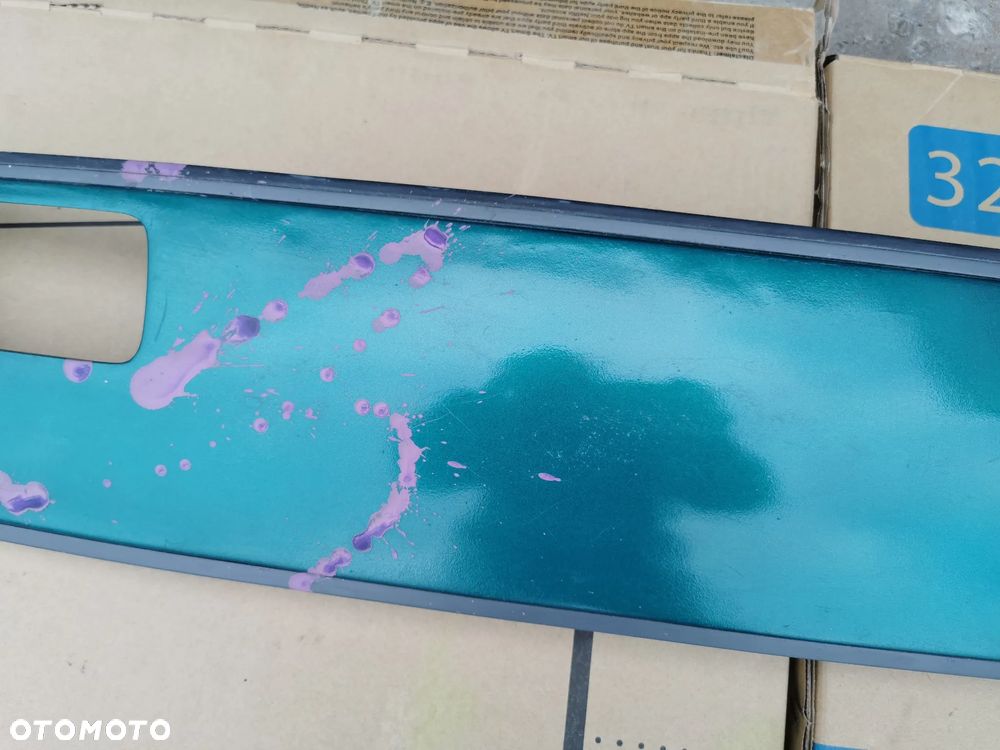 Mazda 323 F 323F Blenda klapy bagażnika listwa - 4