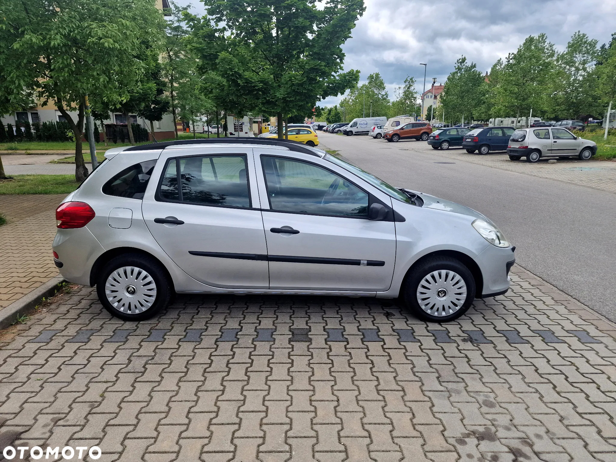 Renault Clio 1.2 16V 75 Grandtour Dynamique - 14
