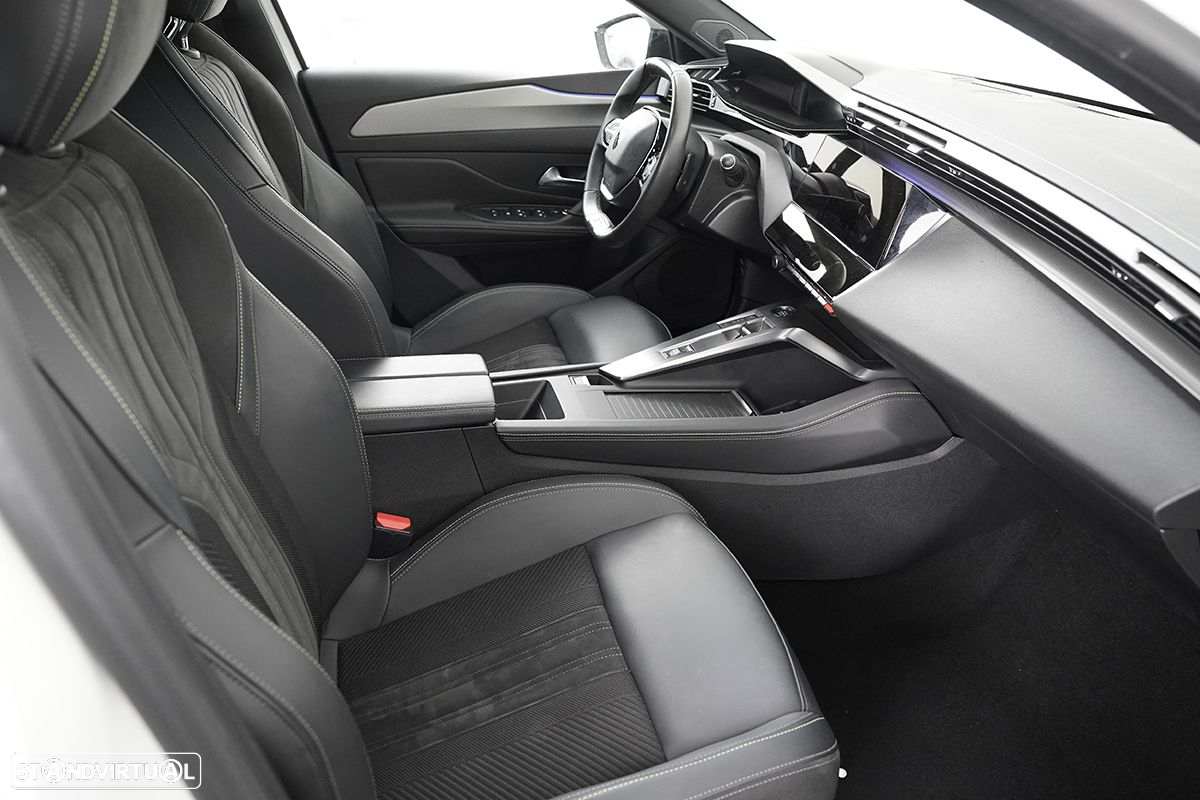 Peugeot 308 SW 1.5 BlueHDi GT EAT8 - 21