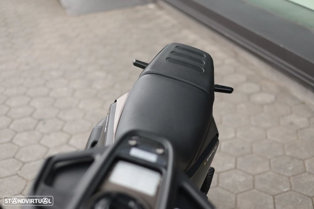 Husqvarna Svartpilen 401 <35kw - 26