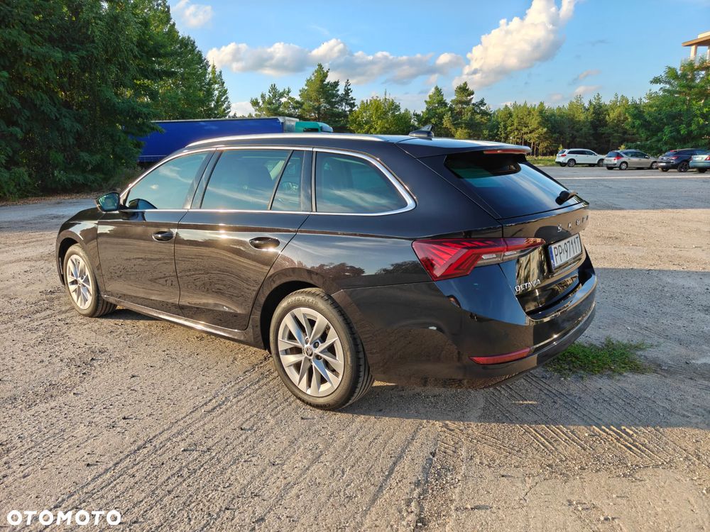 Skoda Octavia 2.0 TDI DSG Ambition - 2
