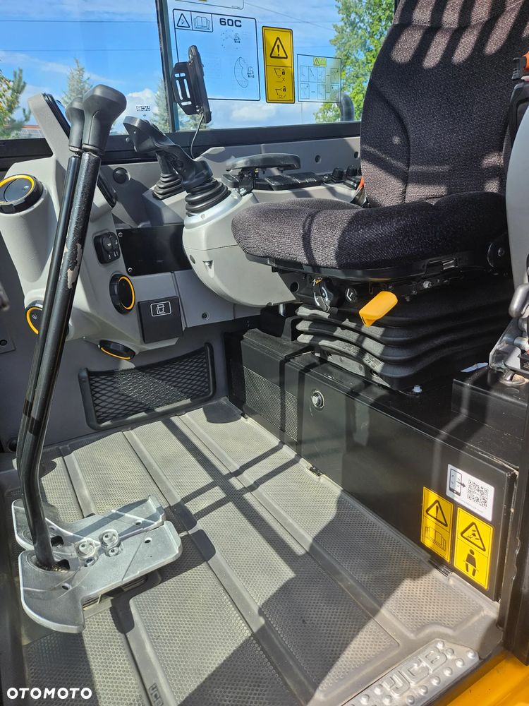 JCB 60C-2 - 8