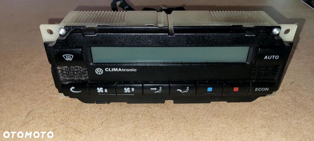 PANEL NAWIEWU VOLKSWAGEN GOLF IV (1997-2004) - 1