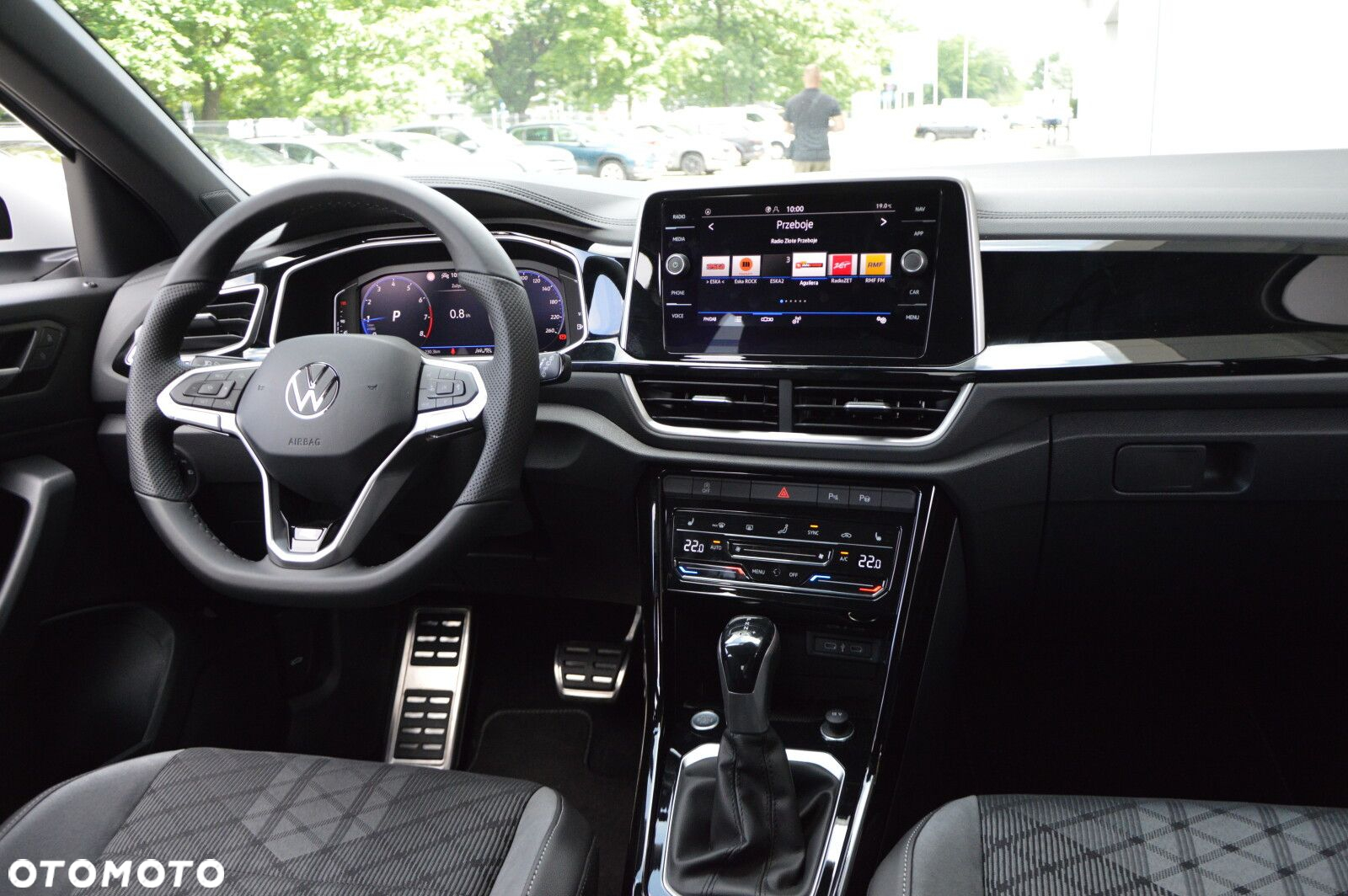 Volkswagen T-Roc - 17