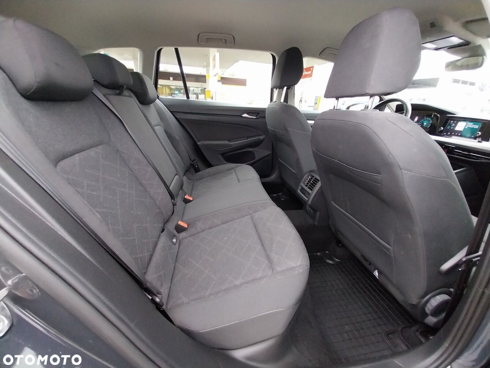 Volkswagen Golf - 6