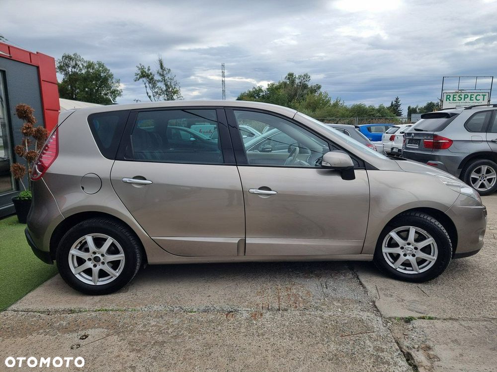 Renault Scenic 2.0 16V Privilege X-Tronic CVT - 4