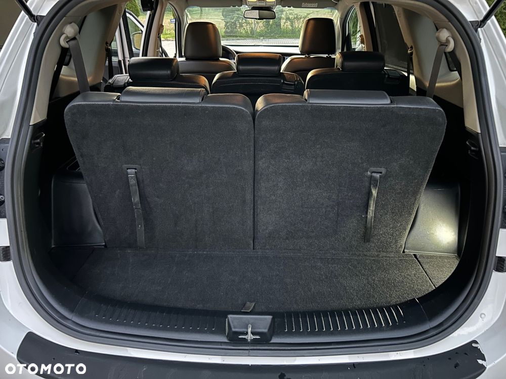 Kia Carens 1.7 CRDi Vision - 12