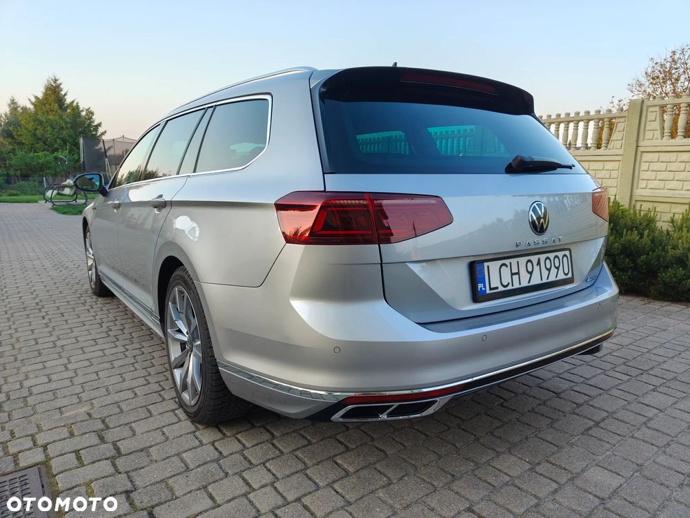 Volkswagen Passat Variant 2.0 TDI SCR DSG 4Motion Elegance - 10