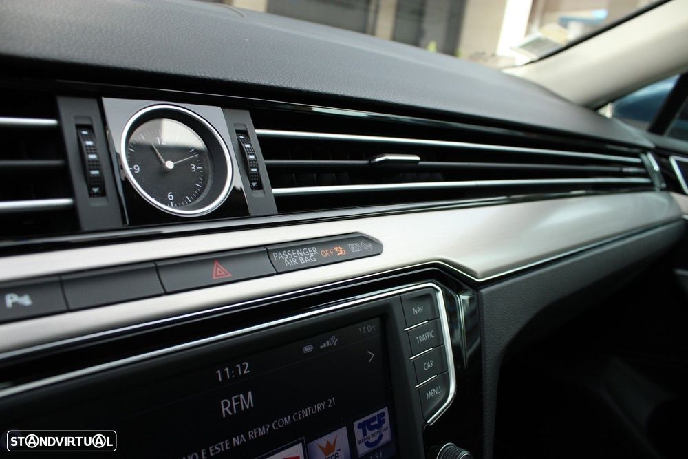 VW Passat Variant 1.6 TDI Highline DSG - 31