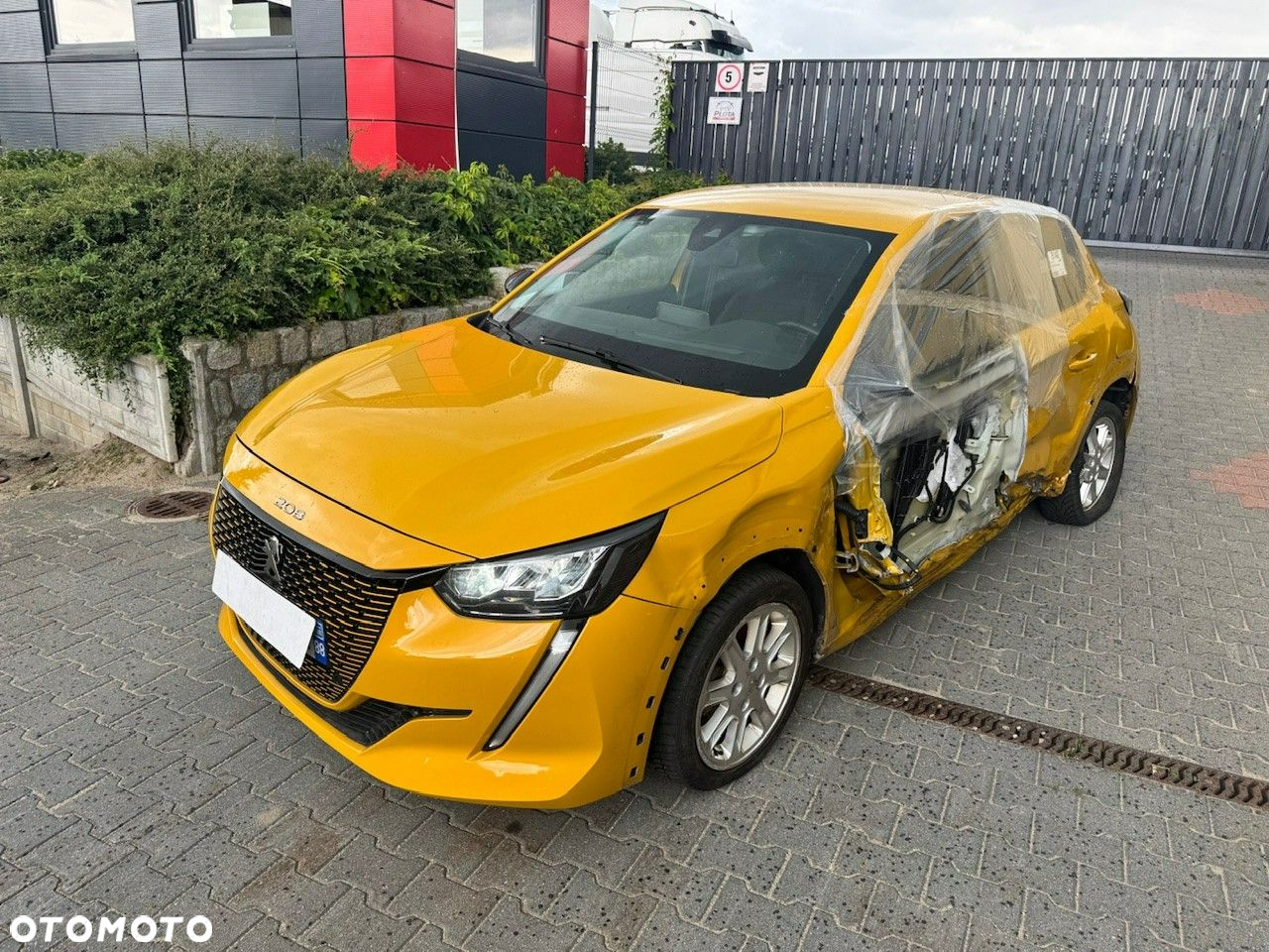 Peugeot 208 - 5