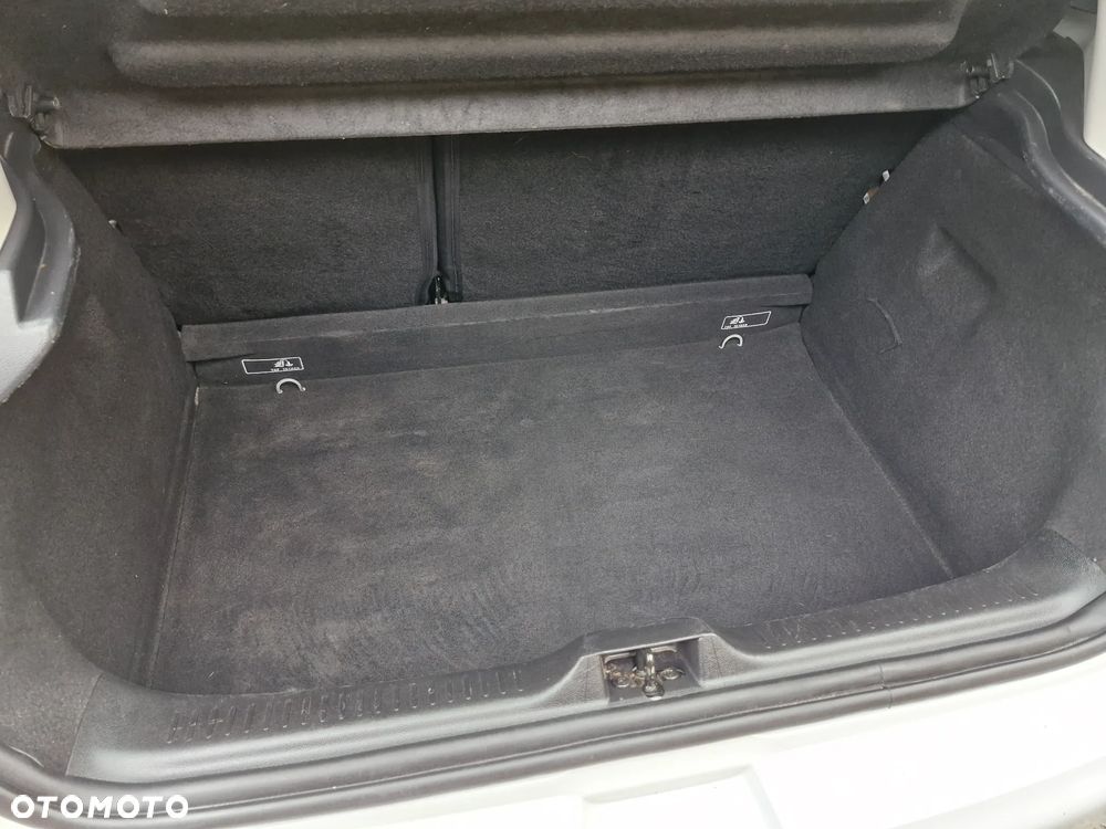 Renault Clio 1.2 16V 75 LIMITED - 20