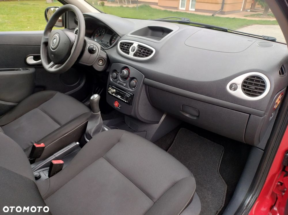 Renault Clio 1.2 16V 75 Dynamique - 24