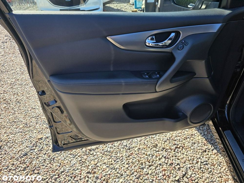 Nissan Qashqai 1.3 DIG-T Tekna - 17