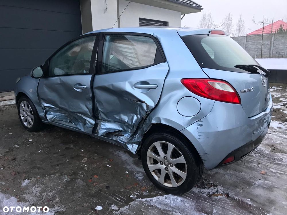 Mazda 2 - 5