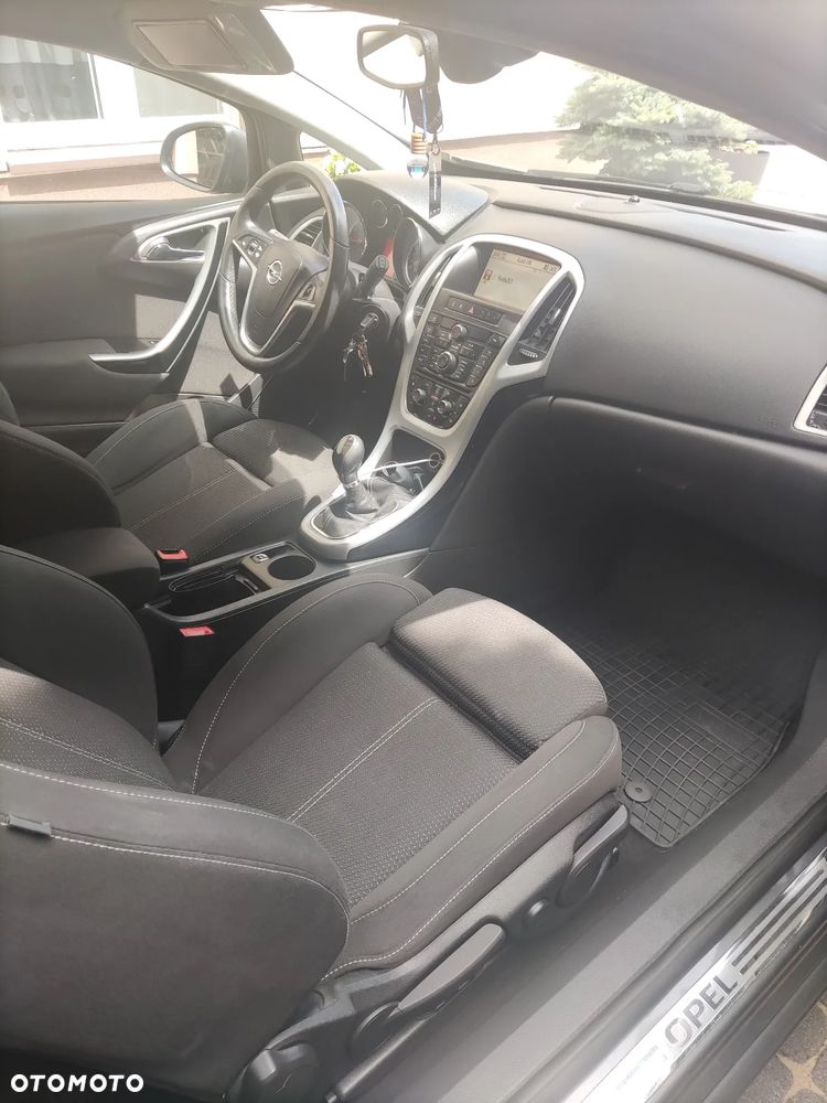 Opel Astra GTC 1.6 Turbo Innovation - 9