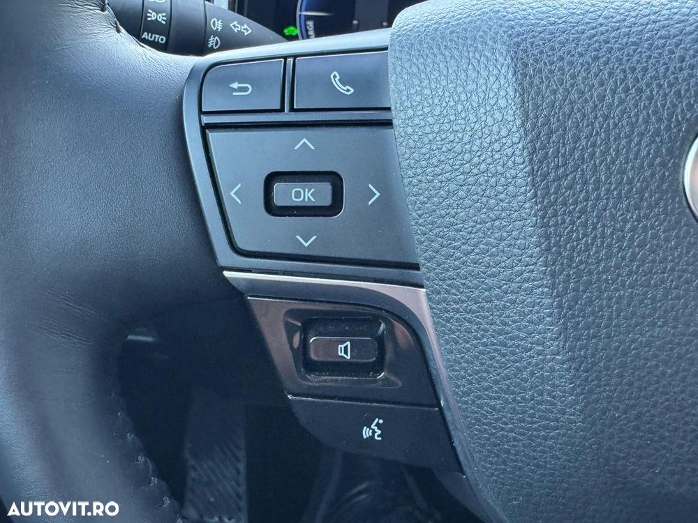 Toyota Camry 2.5 Exclusive - 26