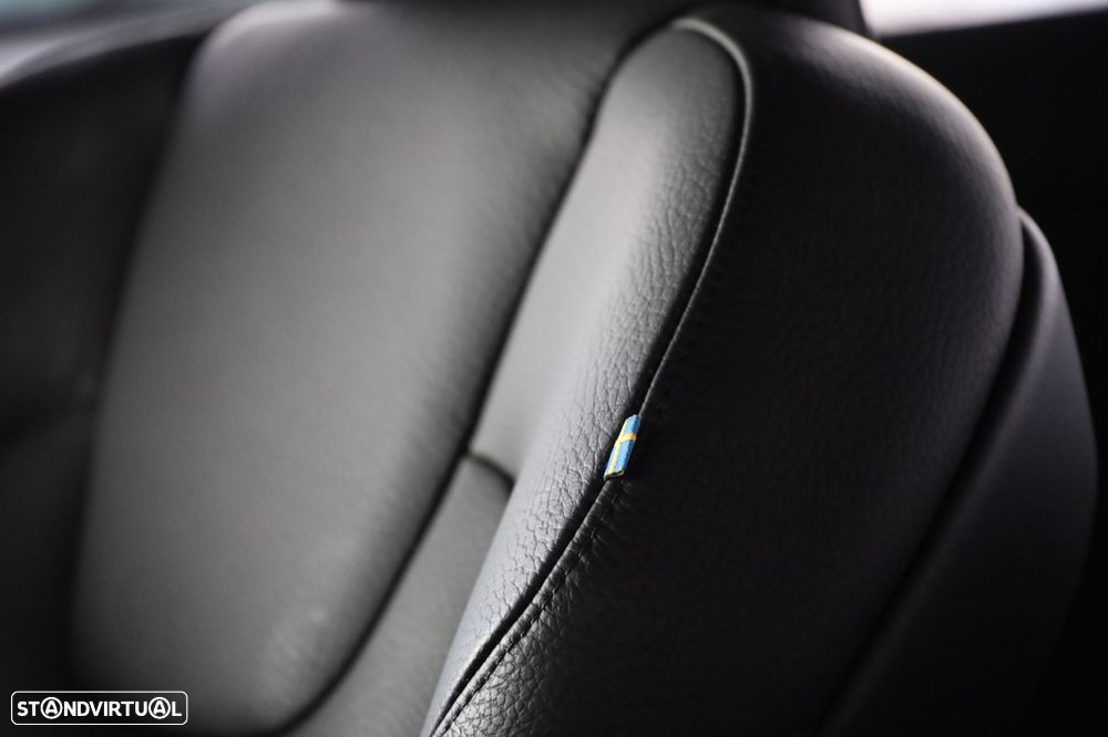 Volvo V60 2.0 T6 AWD TE Plus Dark - 7