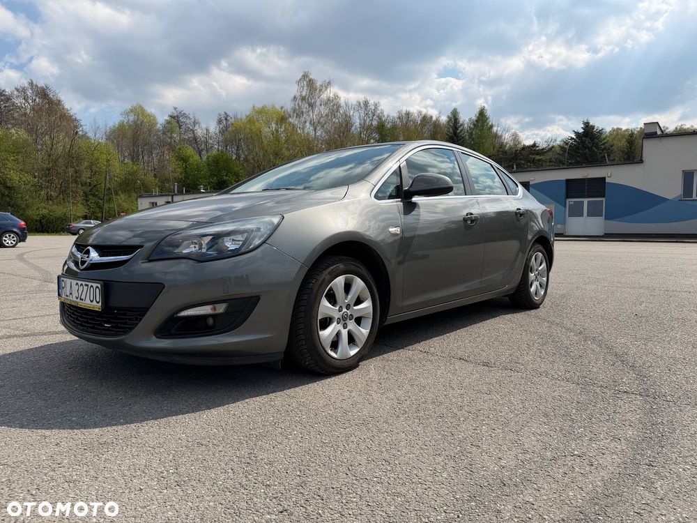 Opel Astra 1.6 EU6 - 1