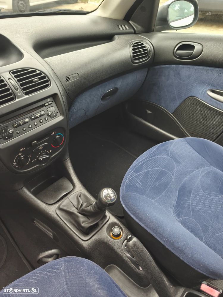 Peugeot 206 - 6