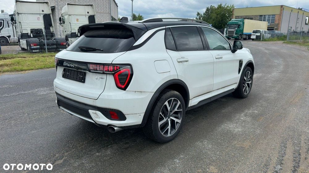 Lynk & Co 01 - 9