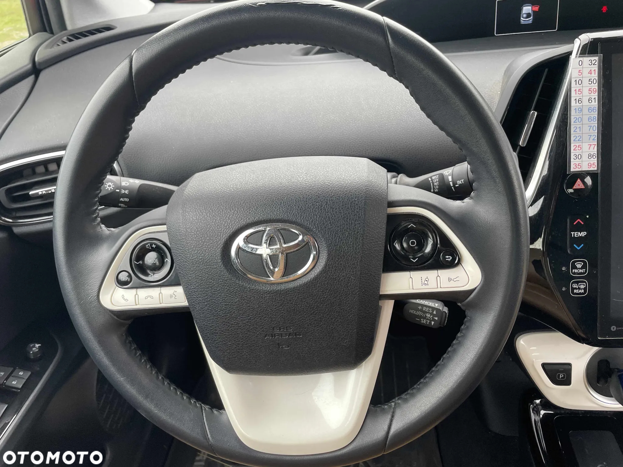 Toyota Prius Plug-in Hybrid Comfort - 17