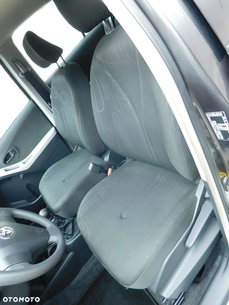 Toyota Yaris 1.33 VVT-i Life - 19