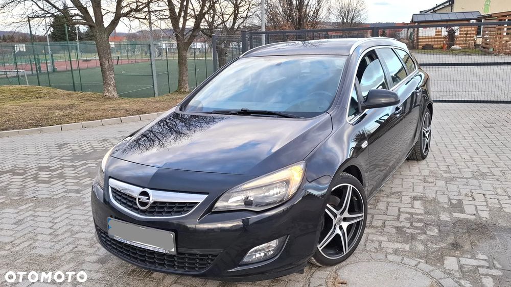Opel Astra 1.6 Turbo 150 Jahre - 1