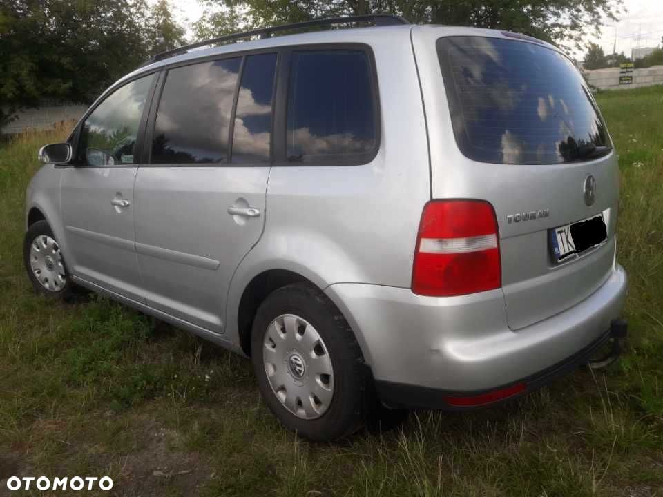 Volkswagen Touran - 1