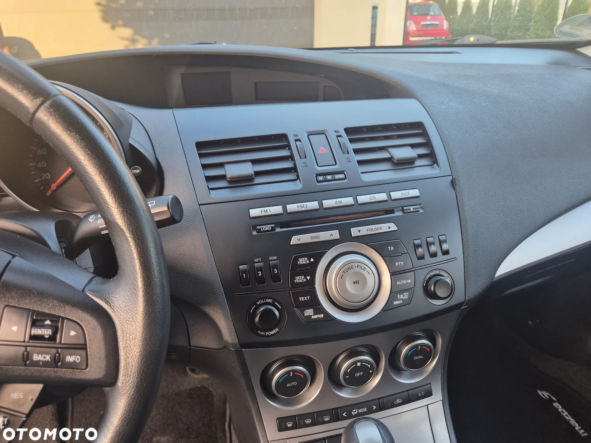 Mazda 3 2.0 Sport - 13