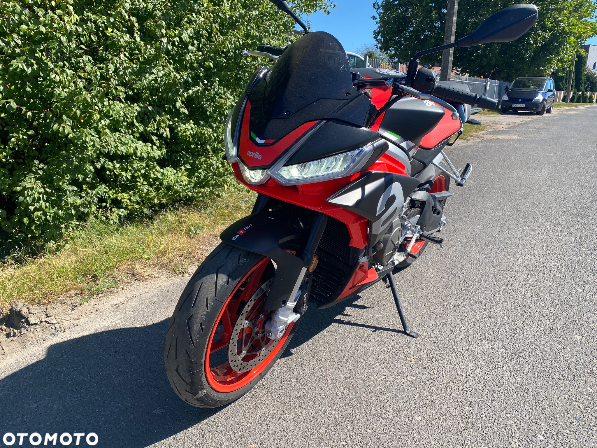 Aprilia Tuono - 10