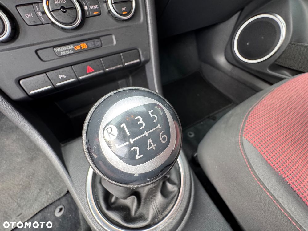 Volkswagen New Beetle - 14