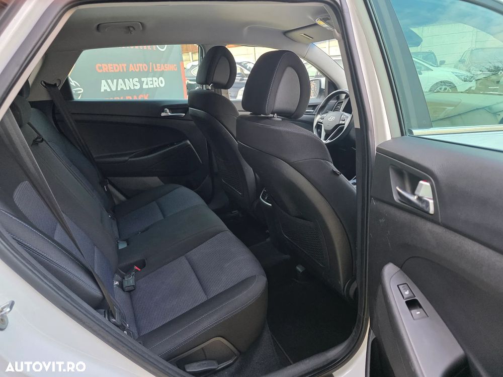 Hyundai Tucson blue 1.6 CRDi 2WD DCT Premium - 12