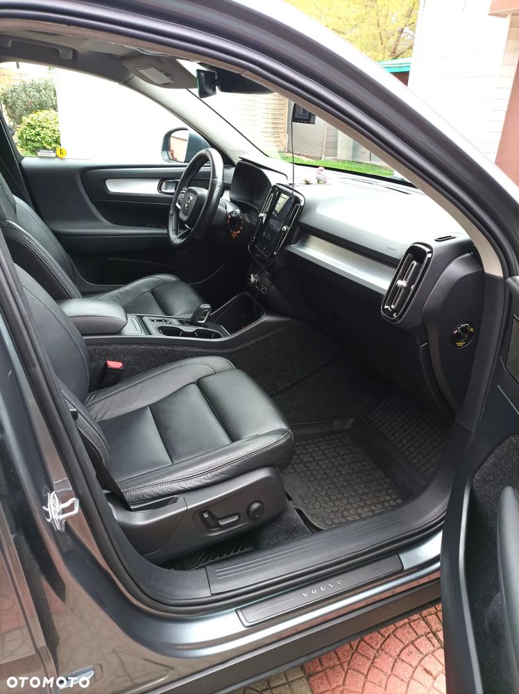 Volvo XC 40 D4 AWD Momentum - 15