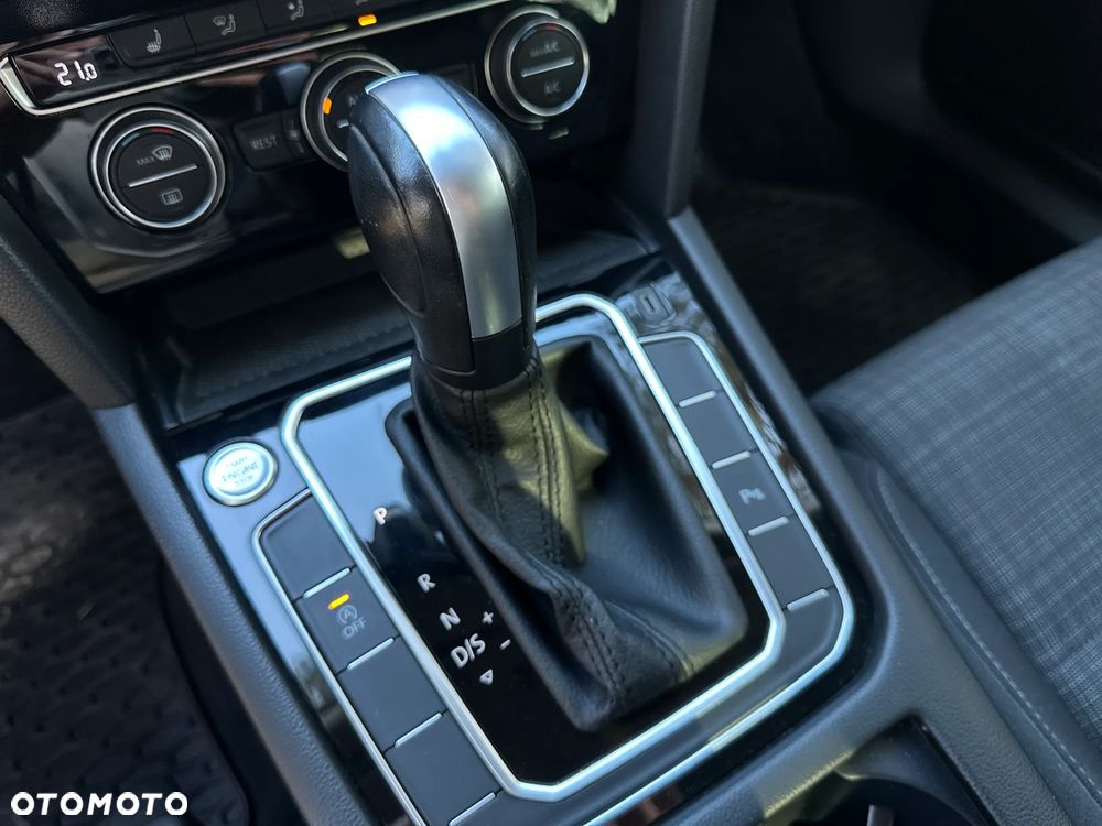 Volkswagen Passat 1.5 TSI EVO Business DSG - 17