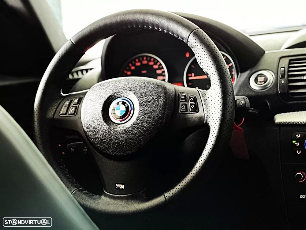 BMW 118 d Pack M - 30