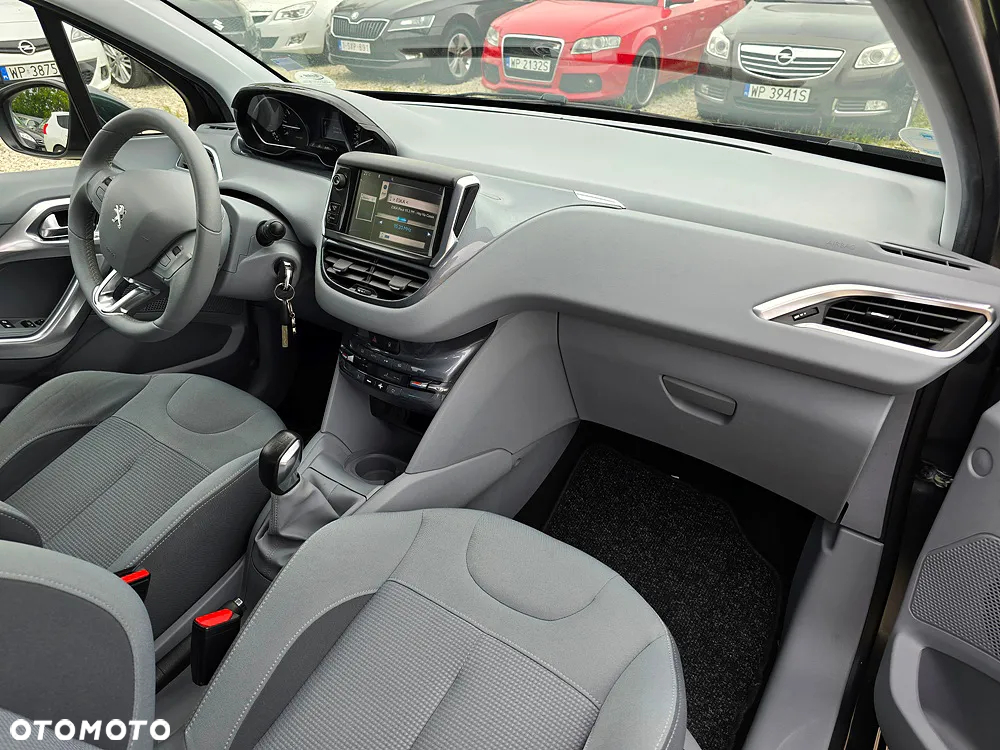 Peugeot 208 120 VTI Allure - 26